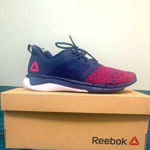 Navy/pink/white Reebok print run 3.0